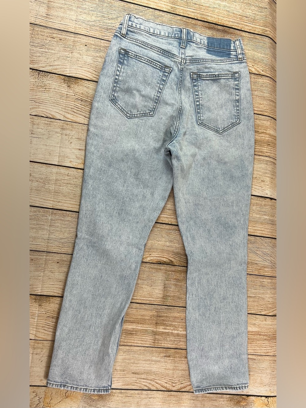 Abercrombie & Fitch Curve Love 90s High Rise Relaxed Straight Light Jeans 28 / 6